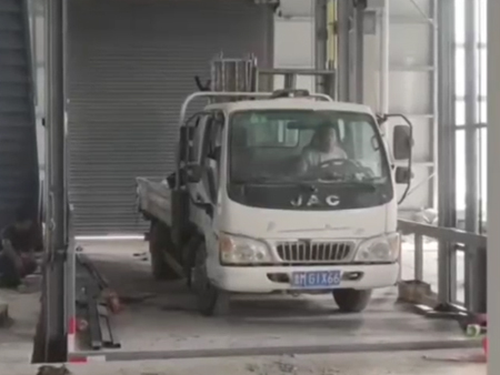 4缸8軌大噸位貨梯 4缸8軌大噸位貨梯